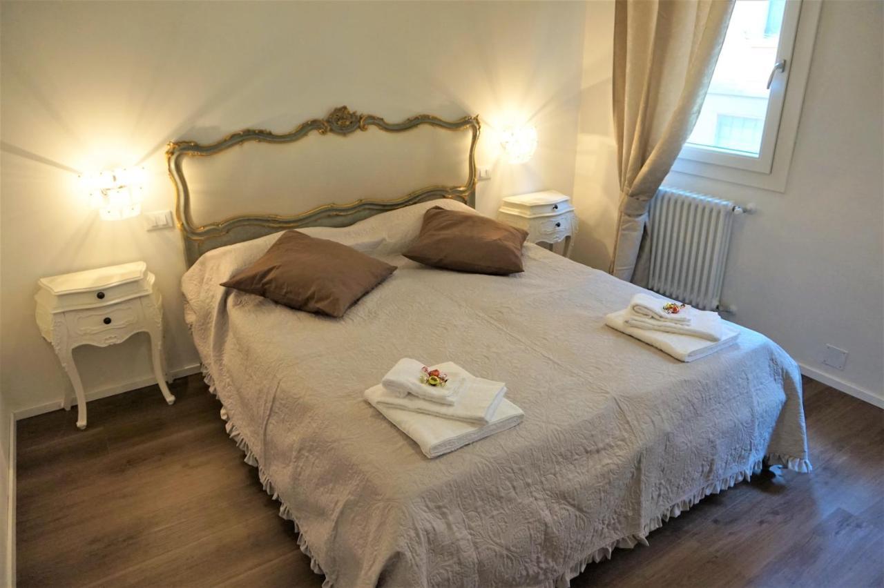 Sara S Luxury Home Five Minutes From Piazza San Marco Венеция Екстериор снимка
