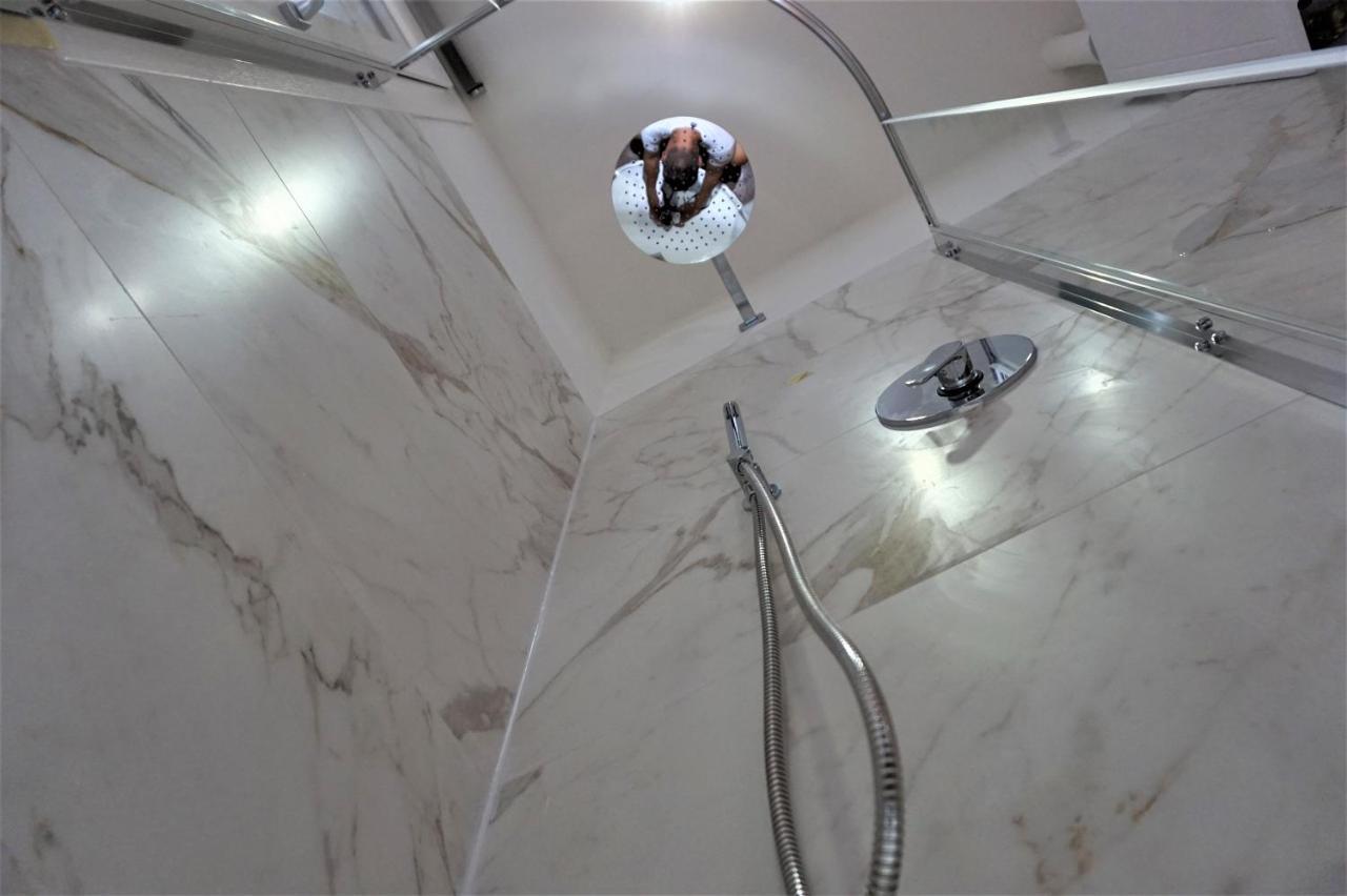 Sara S Luxury Home Five Minutes From Piazza San Marco Венеция Екстериор снимка