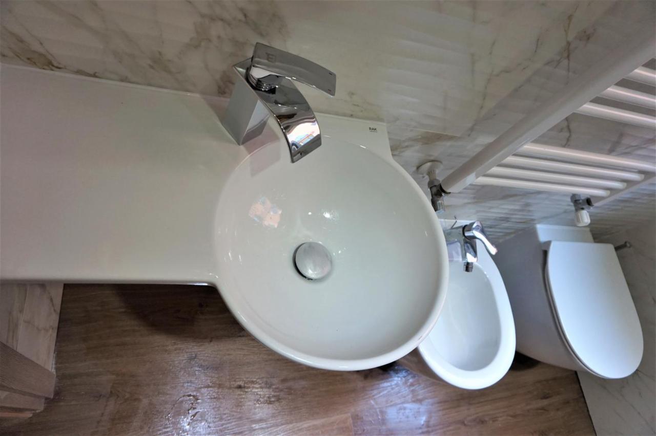 Sara S Luxury Home Five Minutes From Piazza San Marco Венеция Екстериор снимка